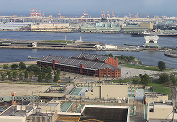 観覧車から眺めた赤レンガ倉庫&横浜港